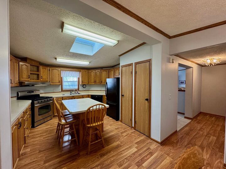 Property Photo: 801 Cayuga Trail IL 60152