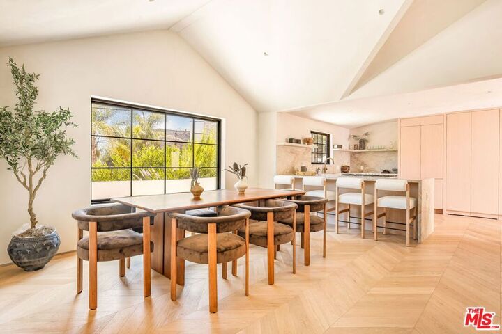 Property Photo:  8353 Sunset View Drive  CA 90069 