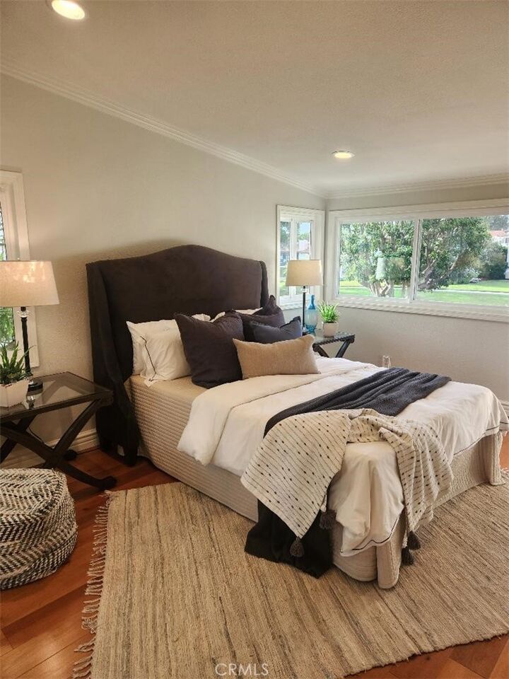 Property Photo:  525 Vista Flora  CA 92660 