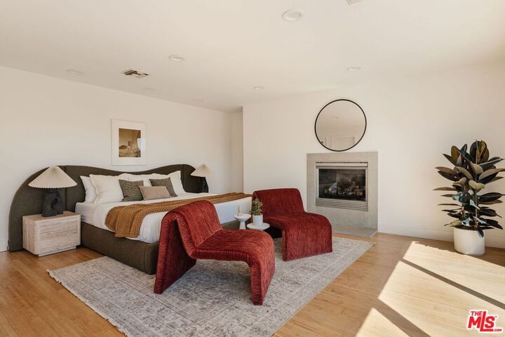 Property Photo:  2406 Silver Ridge Avenue  CA 90039