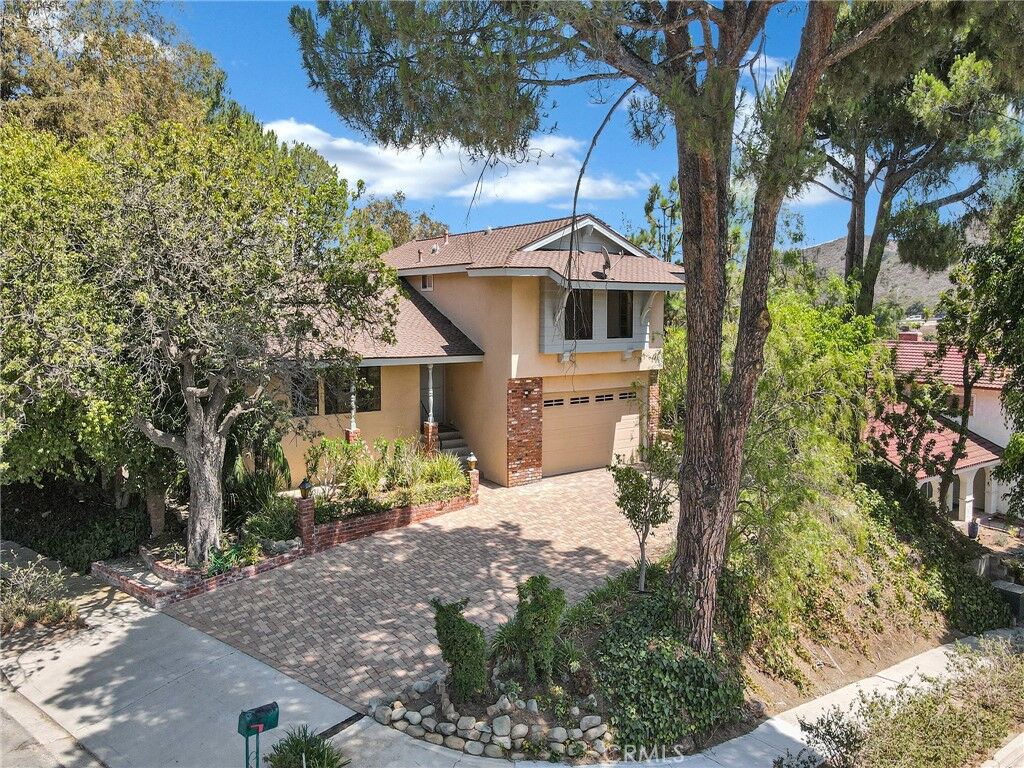 Property Photo:  4458 Avenida Campana  CA 91360 
