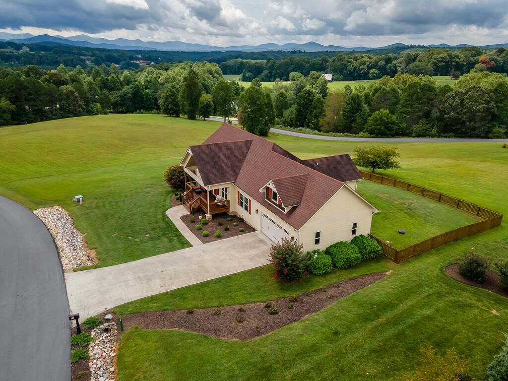Property Photo: 62 Bonney Ridge Road GA 30512
