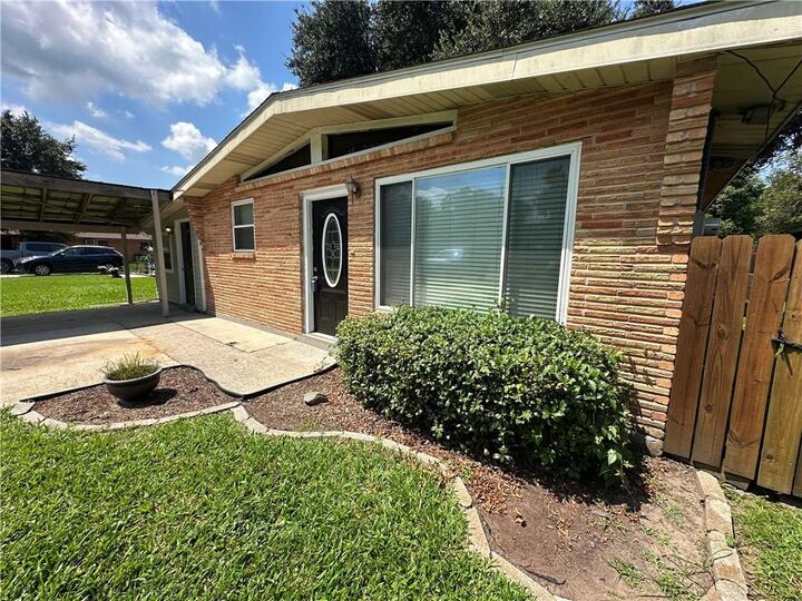 Property Photo:  724 Oak Avenue  LA 70094 