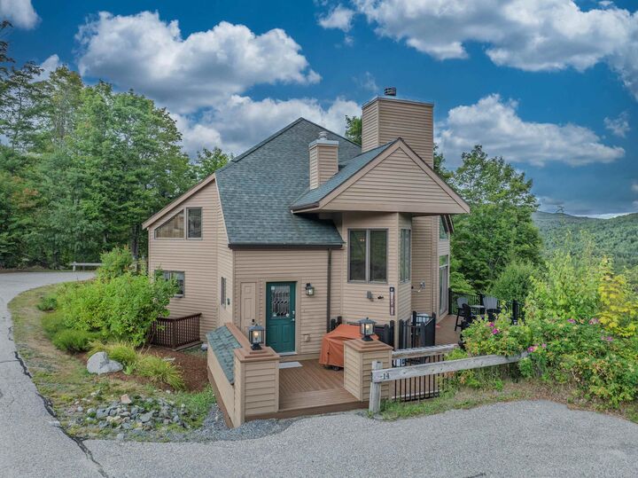 Property Photo: 305 Crawford Ridge Road NH 03575