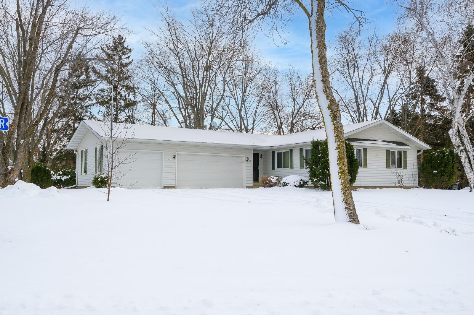 Property Photo:  442 Aberdeen Drive  MN 56387 