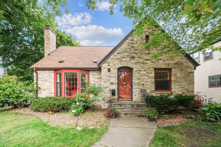 Property Photo:  5601 10th Avenue S  MN 55417 