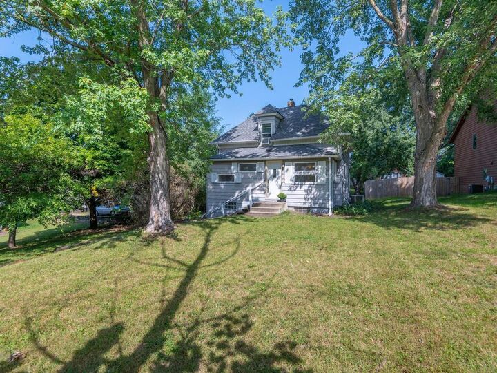 5102 Memorial Trail SE  Prior Lake MN 55372 photo