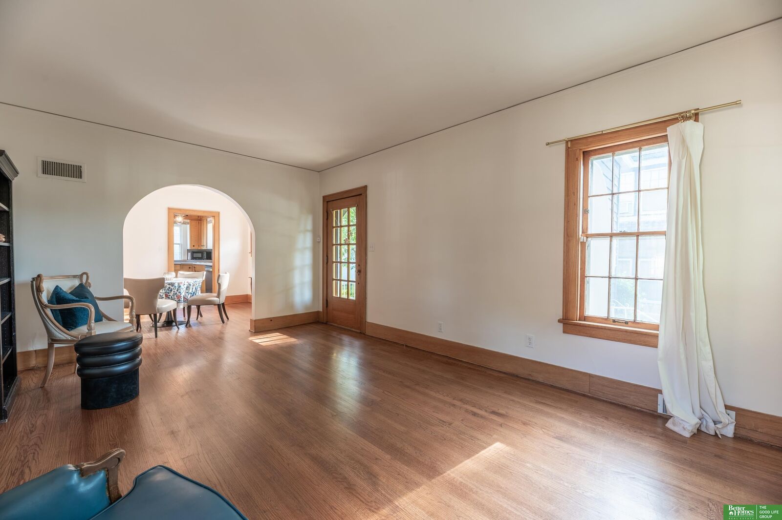 Property Photo:  5810 Woolworth Avenue  NE 68106 