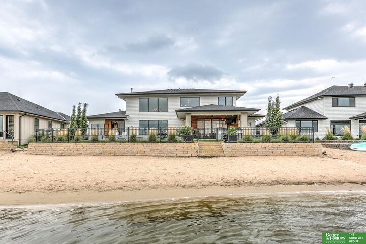 Property Photo: 28432 Laurel Circle NE 68064