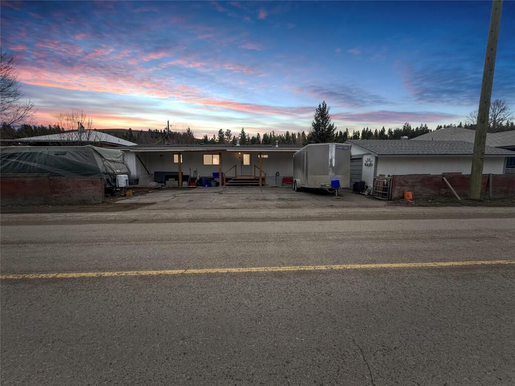 Property Photo:  399 Burton Avenue  BC V0X 1W0 