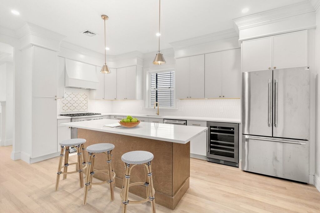 Property Photo:  803 East 5th 2  MA 02127 