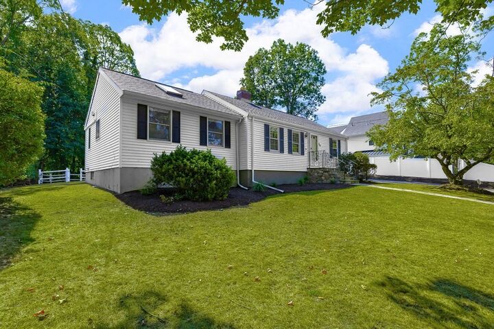Property Photo:  48 Taylor St  MA 02494 