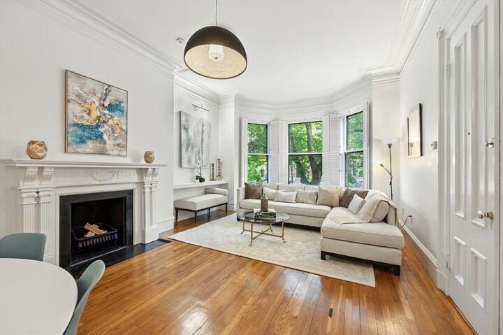 Property Photo:  375 Marlborough Street 1  MA 02115 
