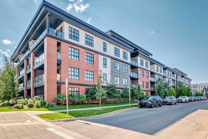 Property Photo:  4275 Norford Avenue NW 101  AB T3B 6M2 