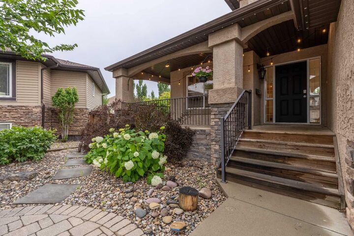 Photo de la propriété: 359 Mt Sunburst Way W AB T1K 3J9