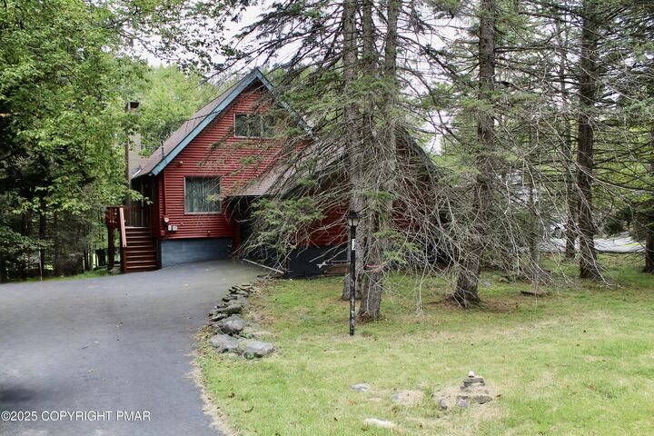 Property Photo:  63 S. Fairway Drive  PA 18436 