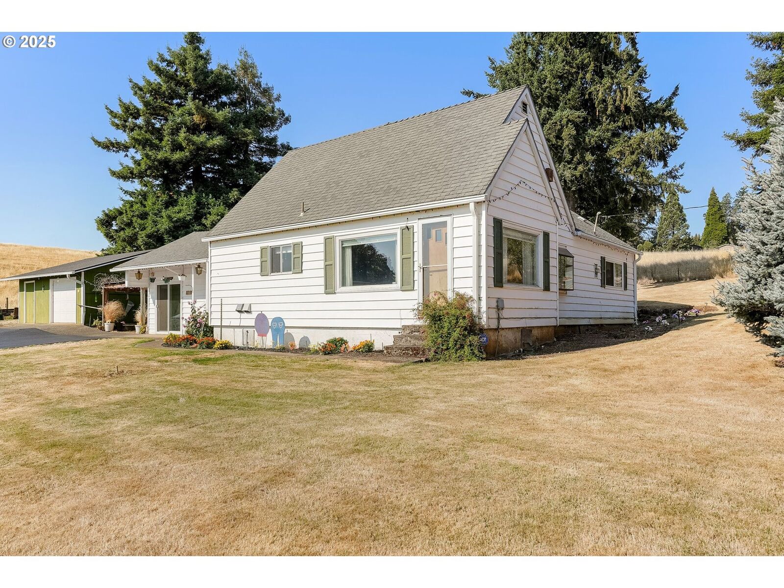 Property Photo:  3744 Ridgeway Dr SE  OR 97392 