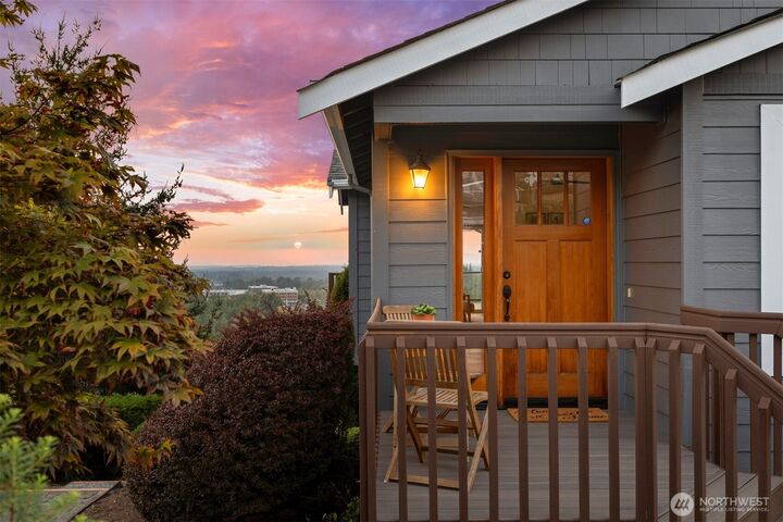 Property Photo: 3358 Bellevue Place WA 98226