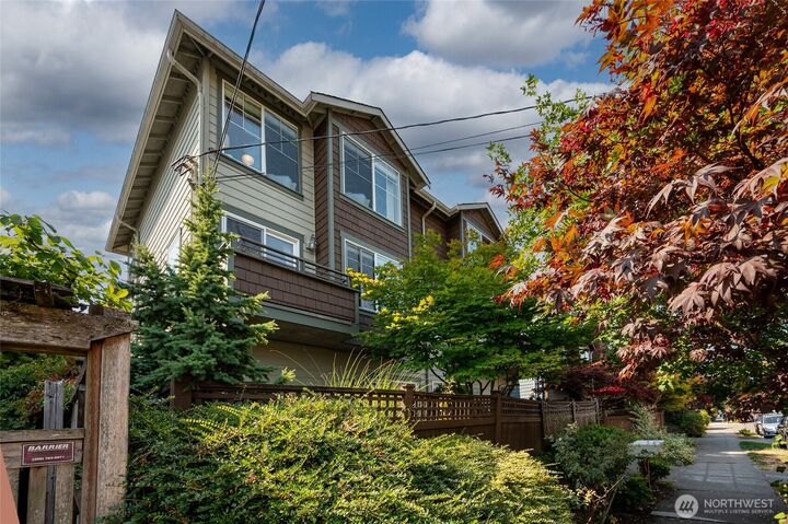 2607 A NW 59th Street  Seattle WA 98107 photo