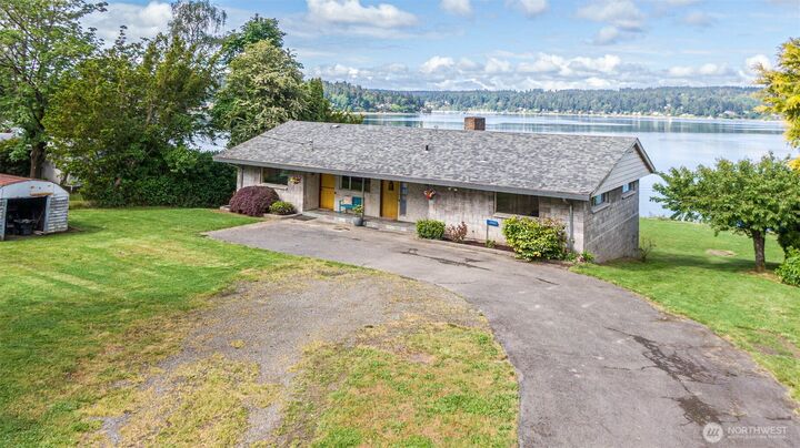 22617  Kingsbury Road SW  Vashon WA 98070 photo