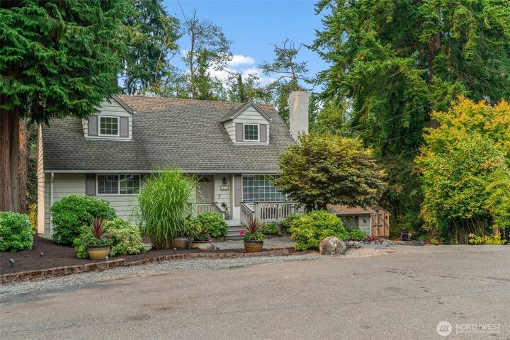 Property Photo:  18814  75th Avenue W  WA 98036 