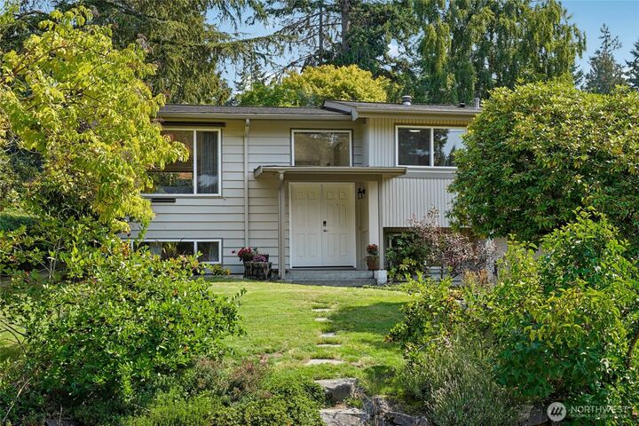 Property Photo:  23325  97th Place W  WA 98020 