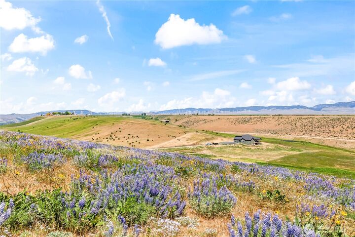 Property Photo: 17 Sundance Lane WA 98926