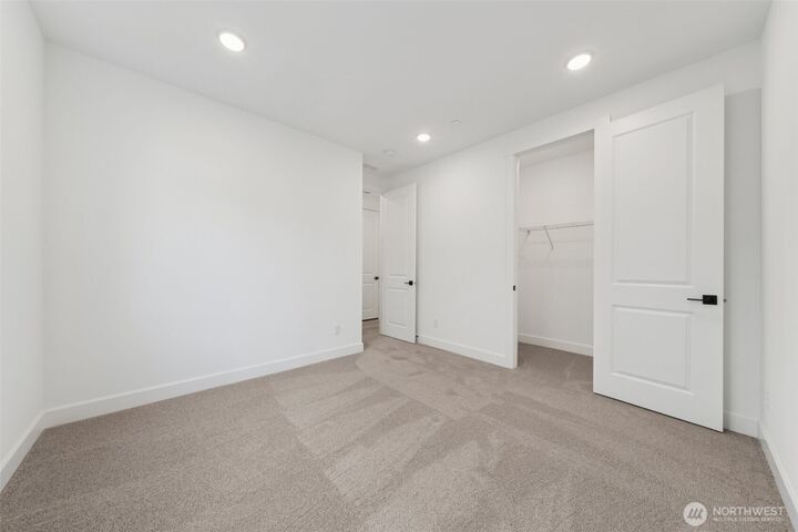 Property Photo:  18033  139th Place E 16  WA 98374 