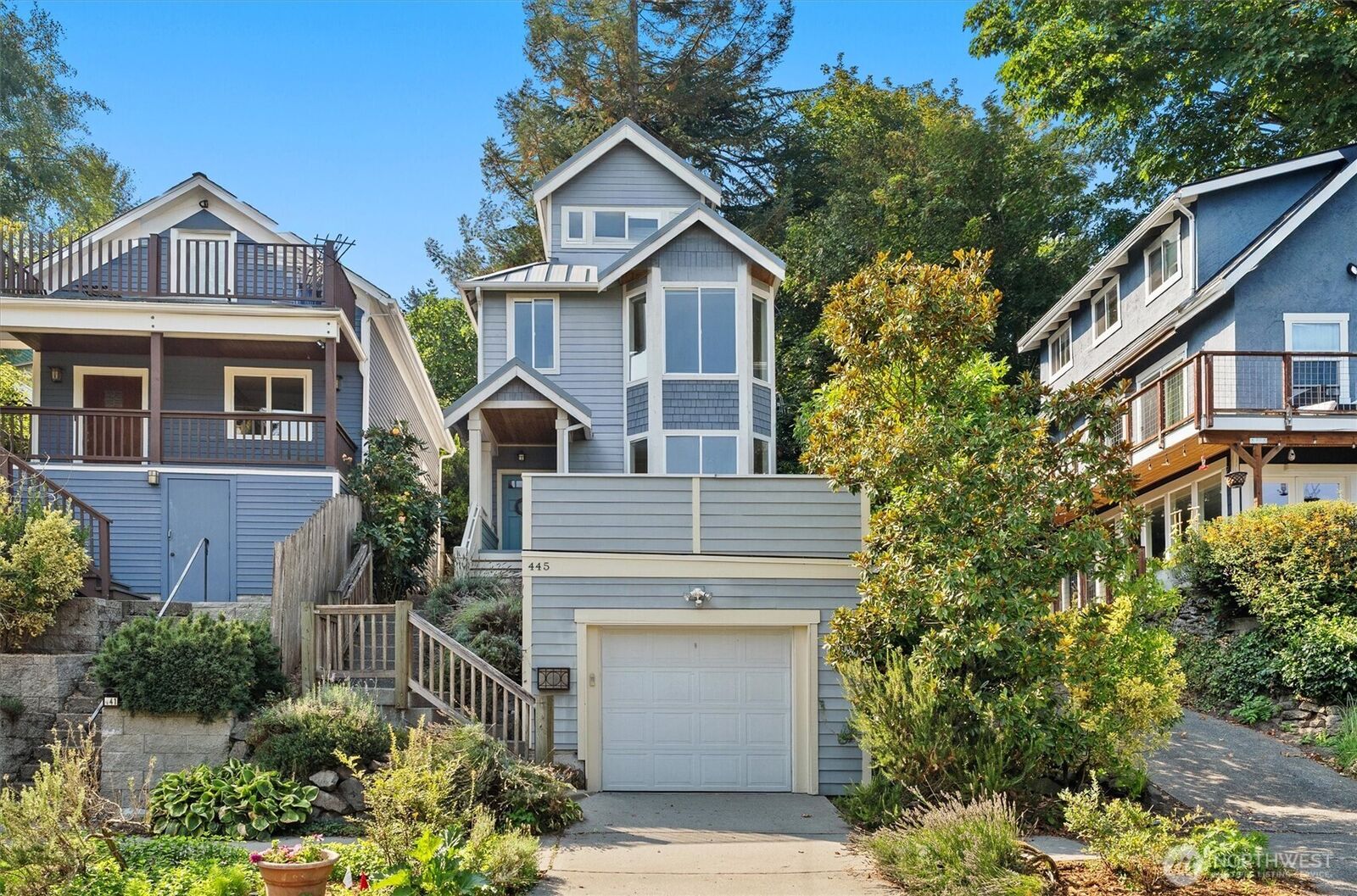 Property Photo:  445  26th Avenue E  WA 98112 