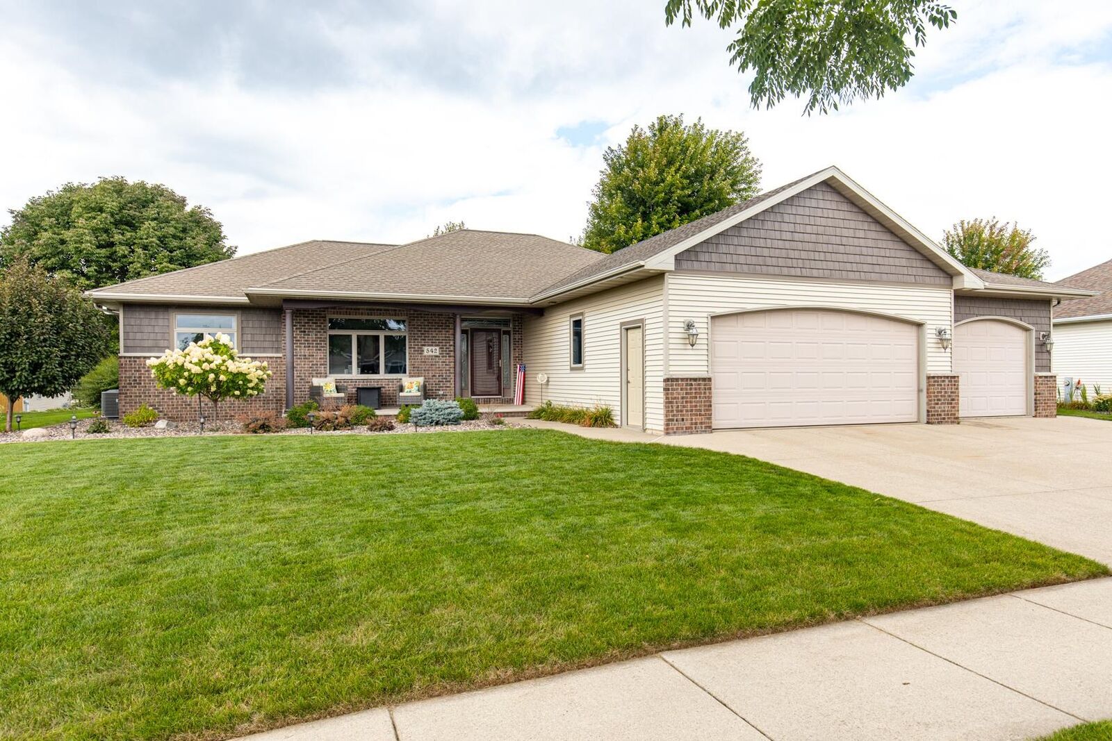 Property Photo:  542 Berghuis Drive  WI 54331 