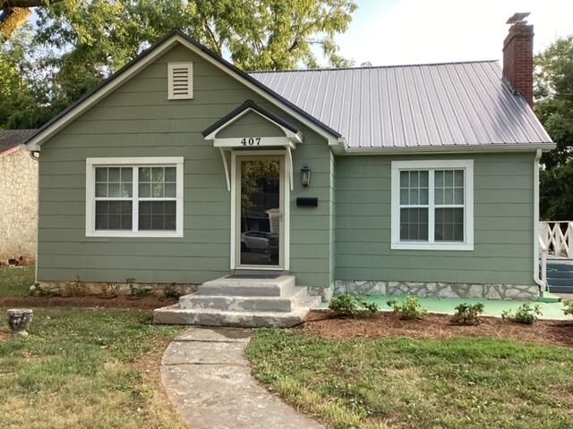 Property Photo:  407 W 12th Avenue  KY 42101 