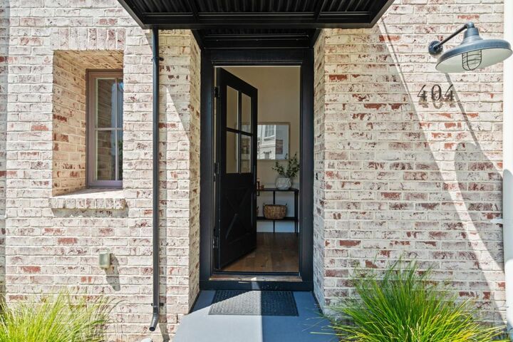 Property Photo:  404 Robin Ridge Way  CA 95008 