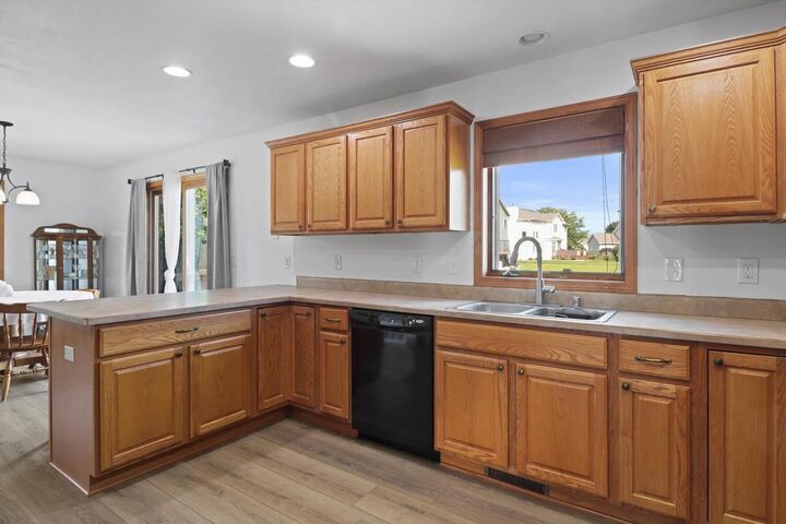 Property Photo: 709 Racetrack Road WI 53589