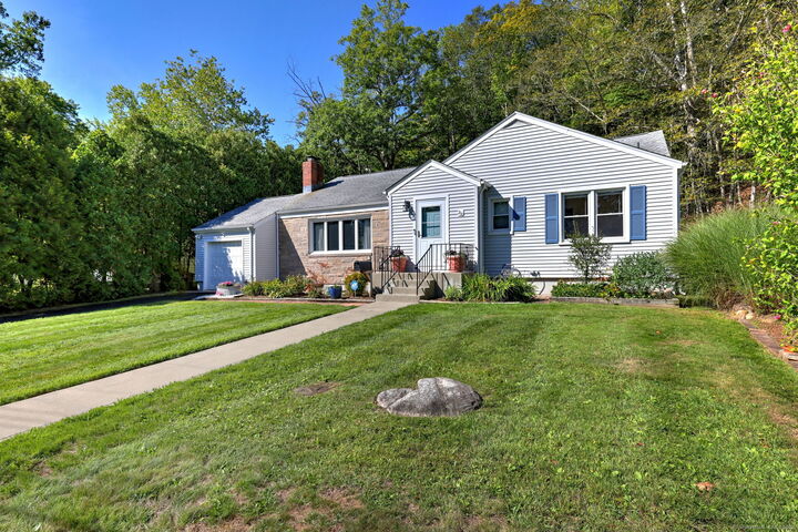 Property Photo:  230 Curtis Drive  CT 06515 