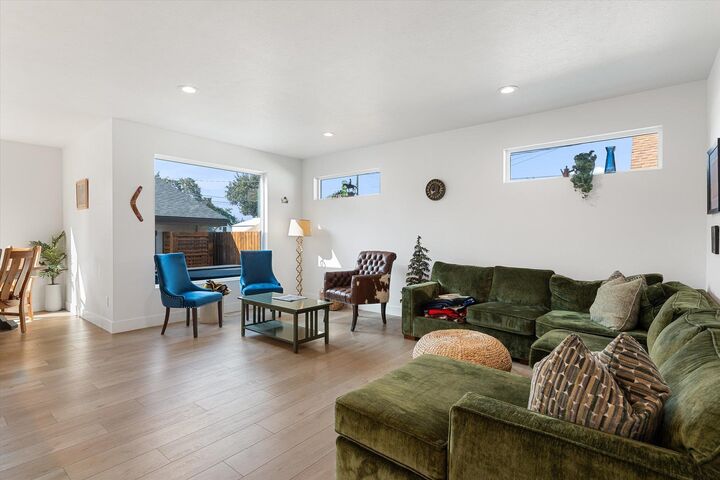 Property Photo:  1922 E Cataldo Ave  WA 99202 