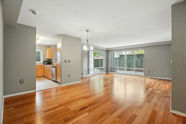 Property Photo: 930 S Cowley St 113 WA 99202