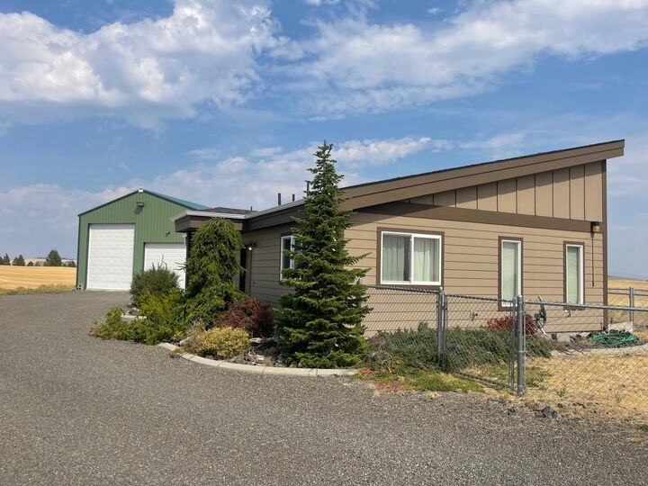 15211 S Betz Rd  Cheney WA 99004 photo