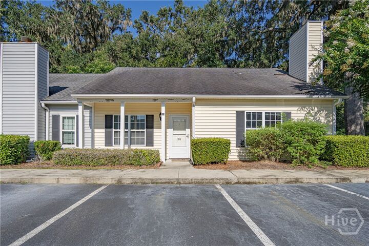 Property Photo:  38 Kingslan Court  GA 31419 