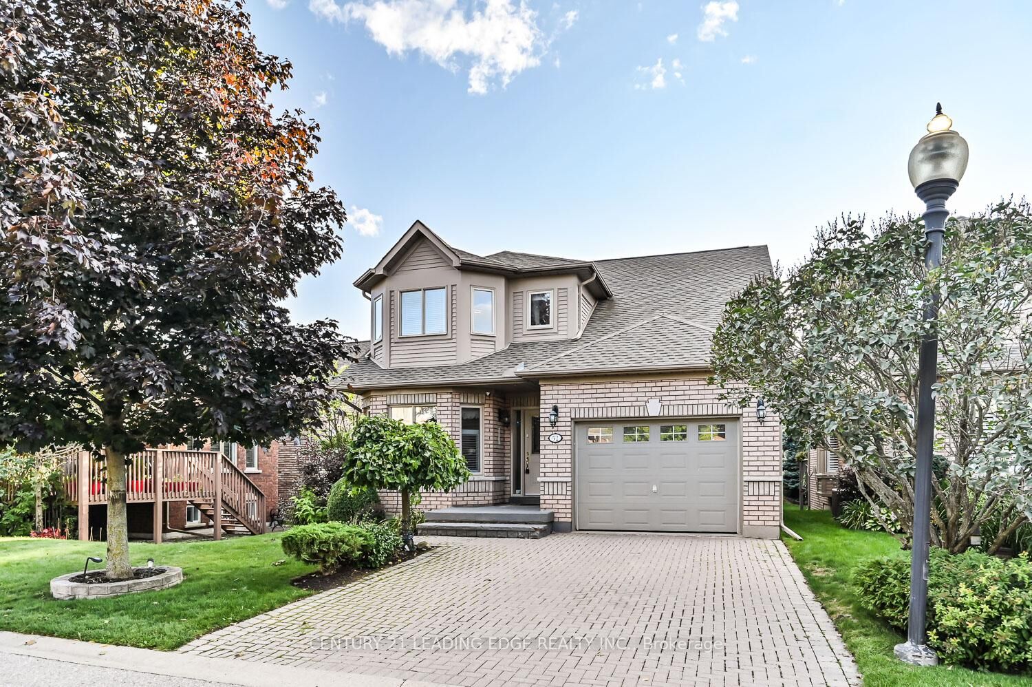 Property Photo: 52 Bella Vista Trail N/A ON L9R 2C6