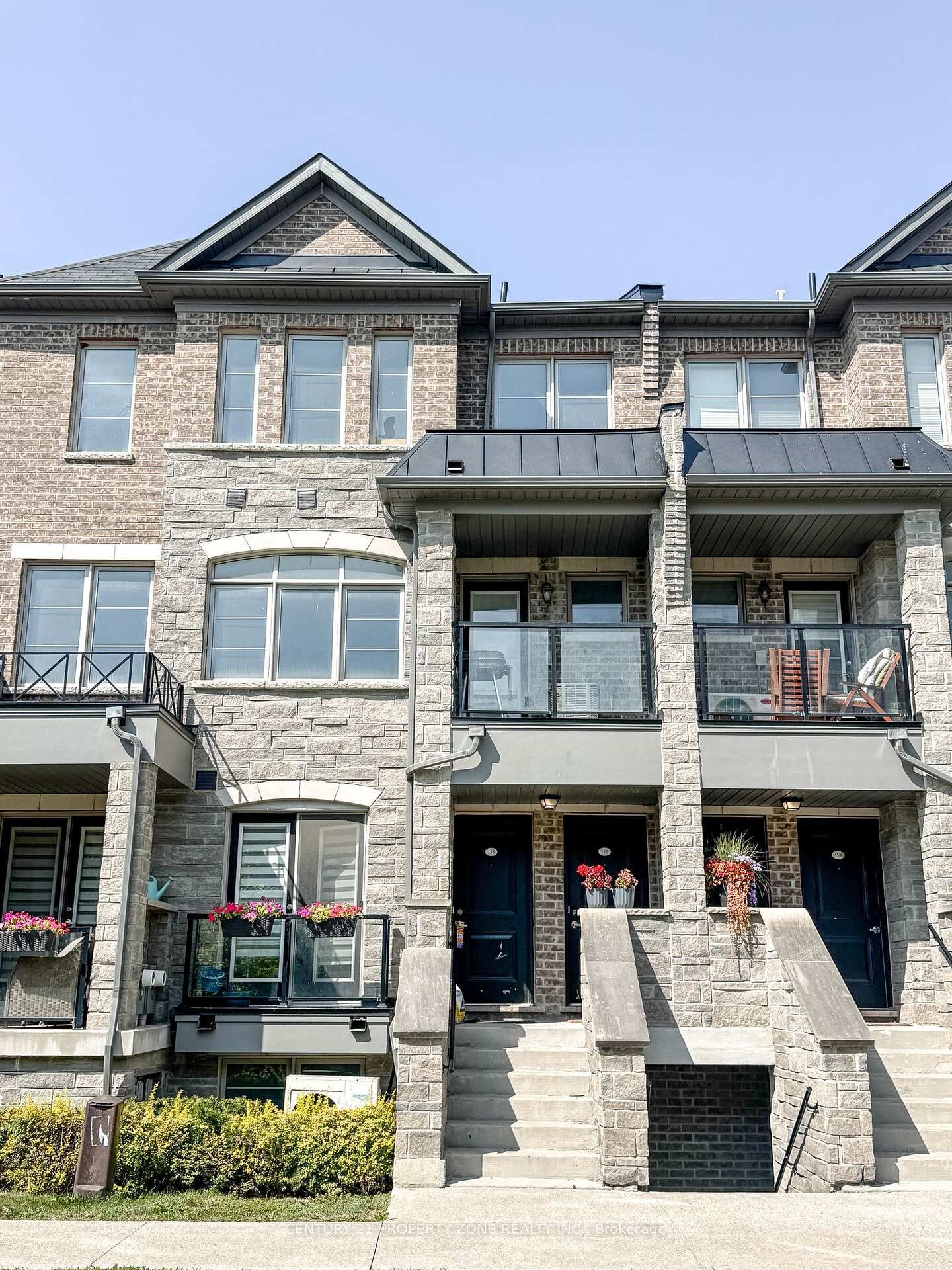 Photo de la propriété: 200 Veterans Drive 155 ON L7A 5K7