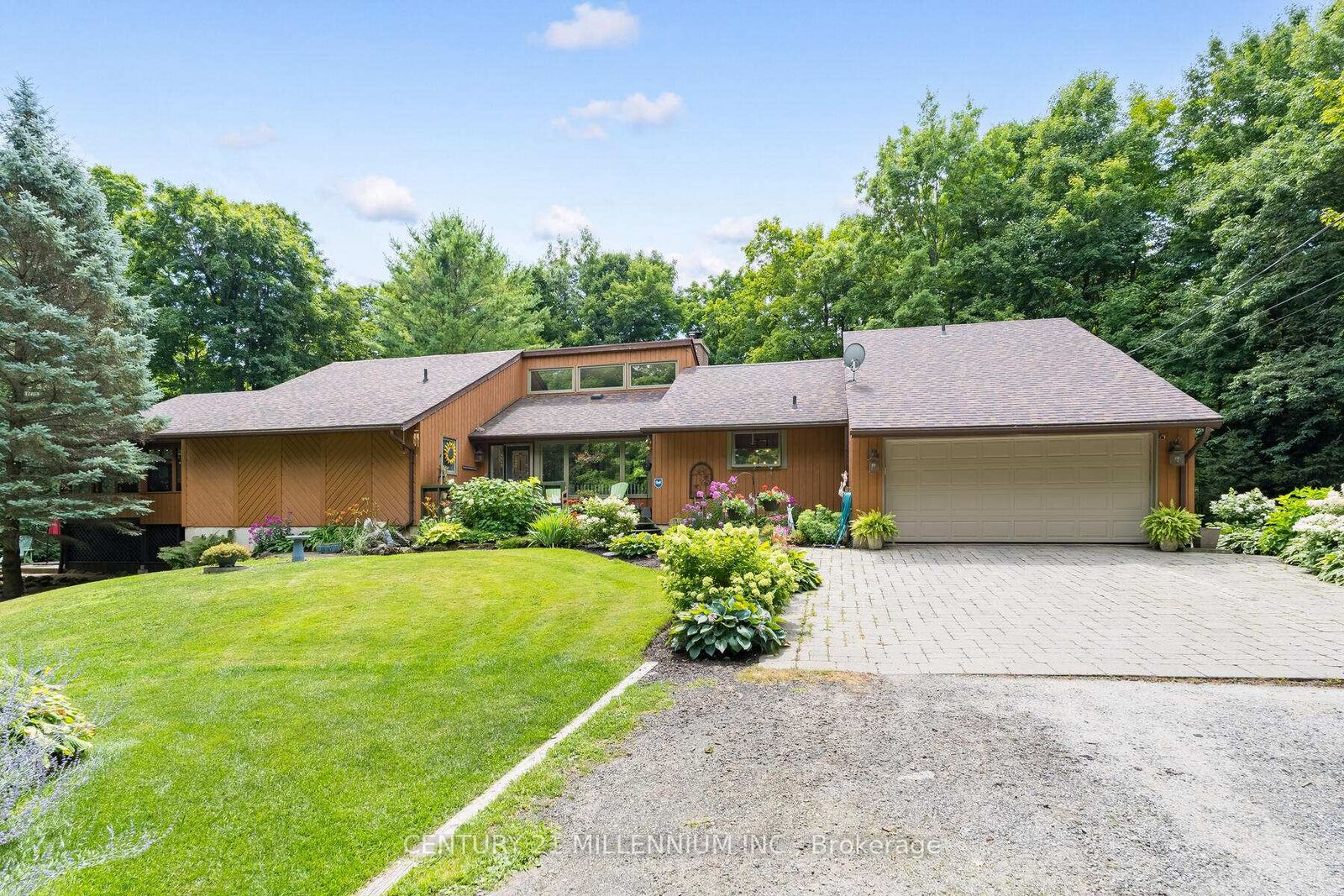 Photo de la propriété:  11646 Dublin Line  ON L7J 2M1 