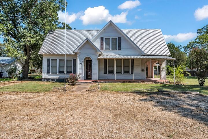 Property Photo: 430 W Bell Street TX 76511