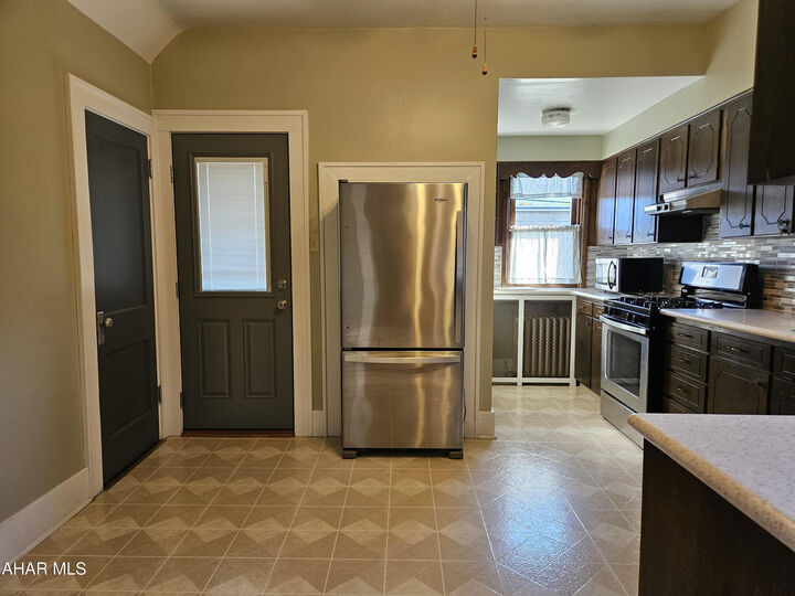 Property Photo: 305 Shelley Avenue PA 16602