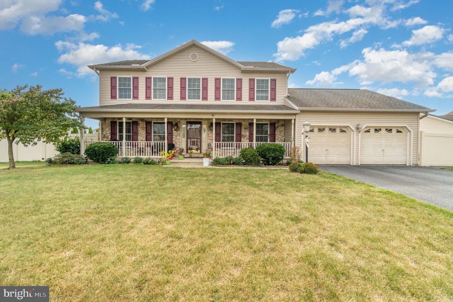 Property Photo: 6355 Chatham Glenn Way N PA 17111