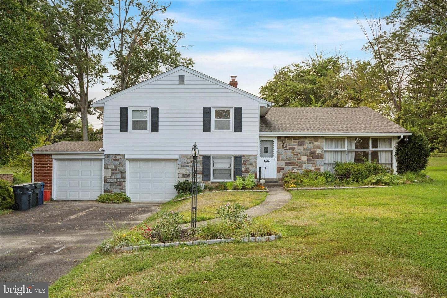 Property Photo: 1242 June Road PA 19006