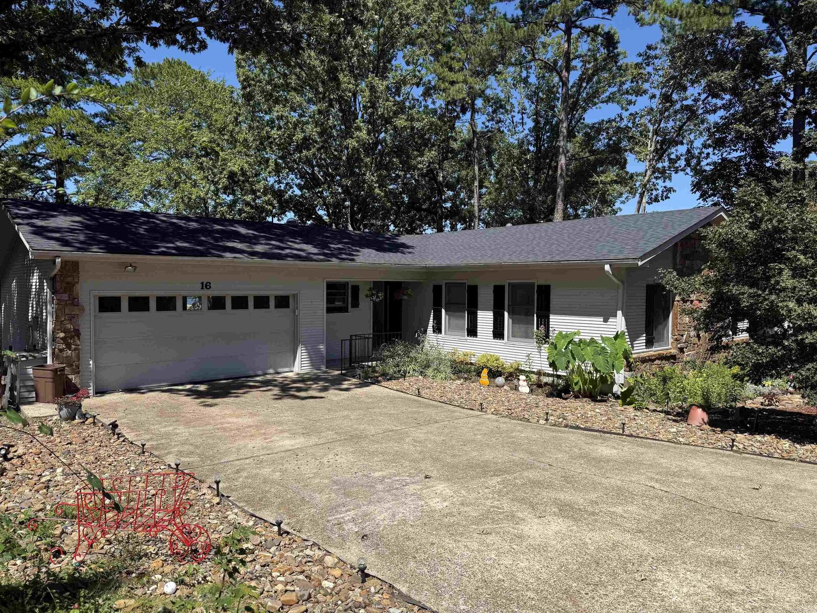 Property Photo:  16 Seville Lane  AR 71909 
