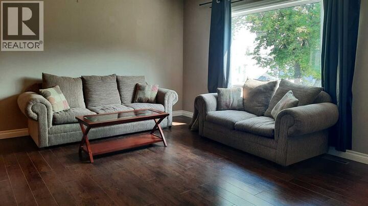 Property Photo:  145 5 Street  AB T0J 0Y0 