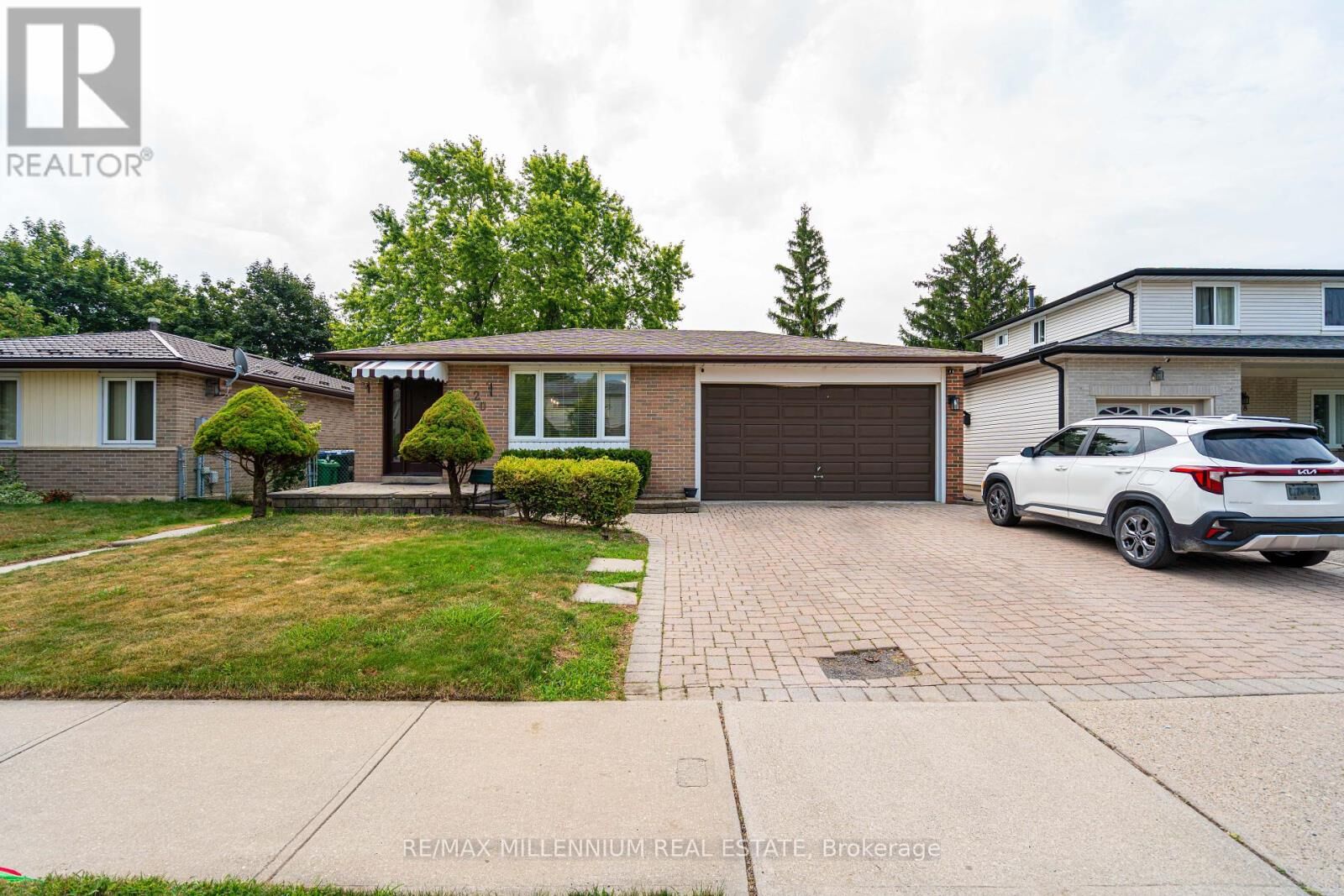 Property Photo: 120 Madoc Drive ON L6V 2A4