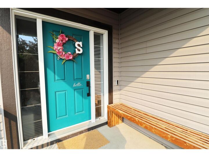 Property Photo: 24 Henderson Ld AB T7X 0C6