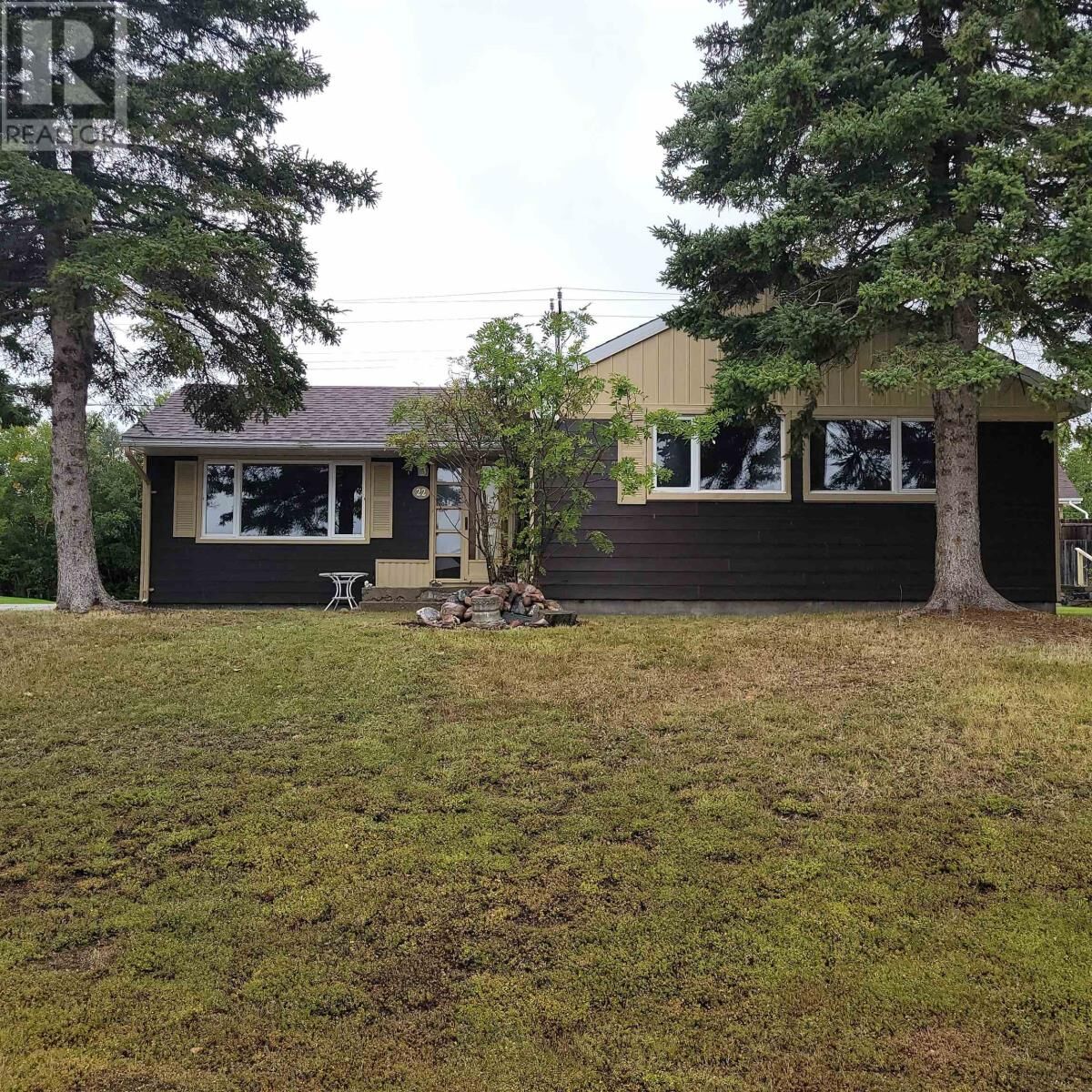 Photo de la propriété: 22 & 24 Mona Dr ON P0T 2C0